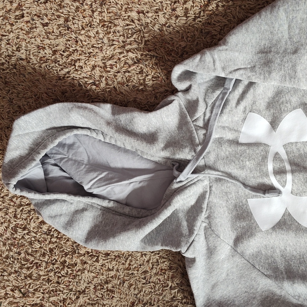 Women's small under armour grey sweatshirt